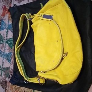 NWOT!!!B makowsky flap magnetic closure handbag!